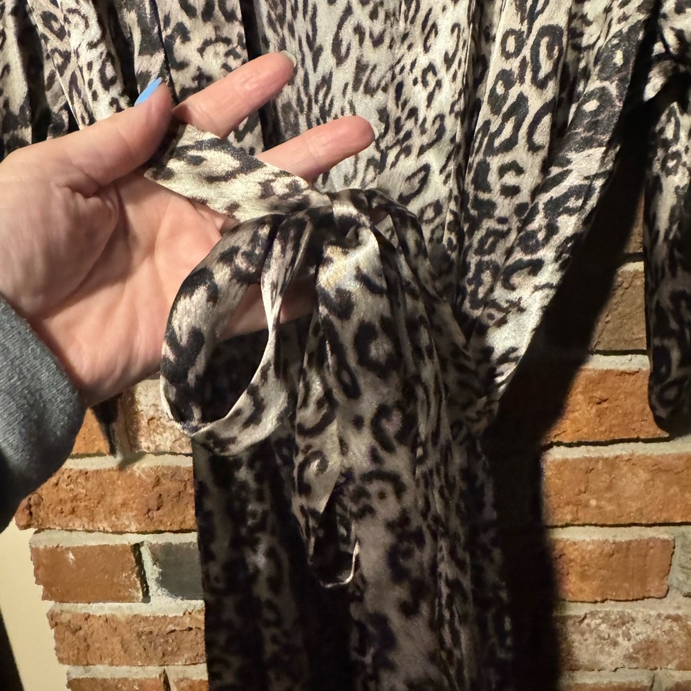 Leopard Print Kimono Robe - Picture 7 of 8